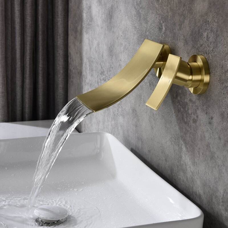 Waterfall basin faucet