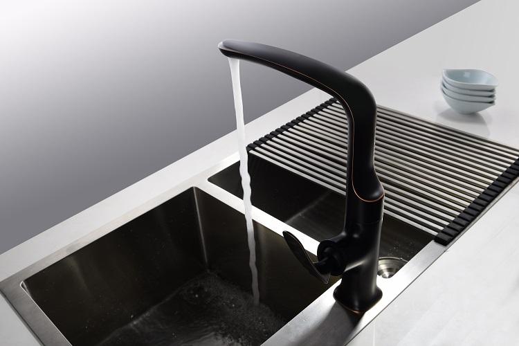 Modern Black&White Vessel Faucet