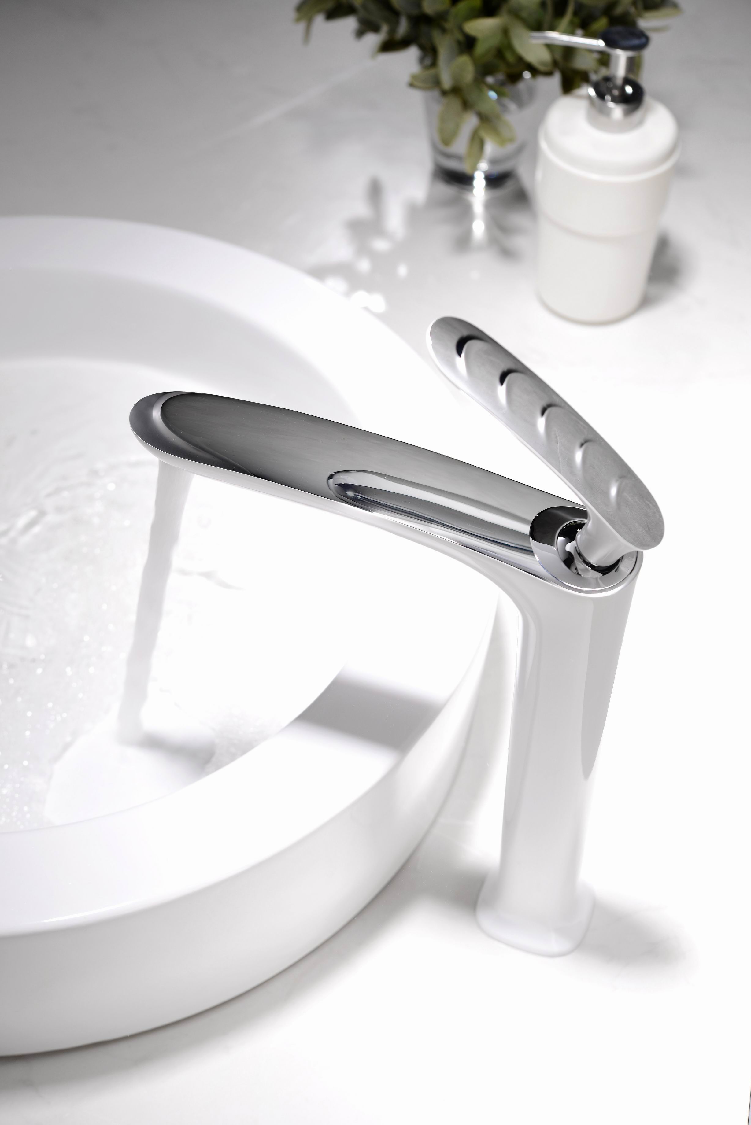 Patent Design Single Lever Bathroom Mixer Tap Dolphin Series Bathroom Taps