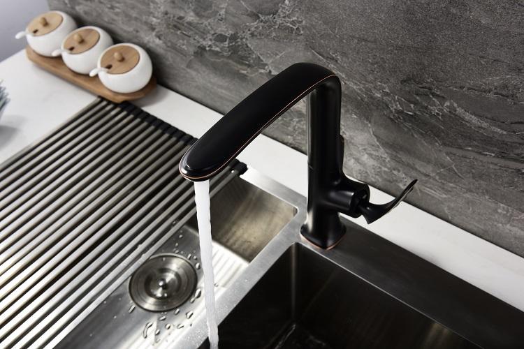 Modern Black&White Vessel Faucet