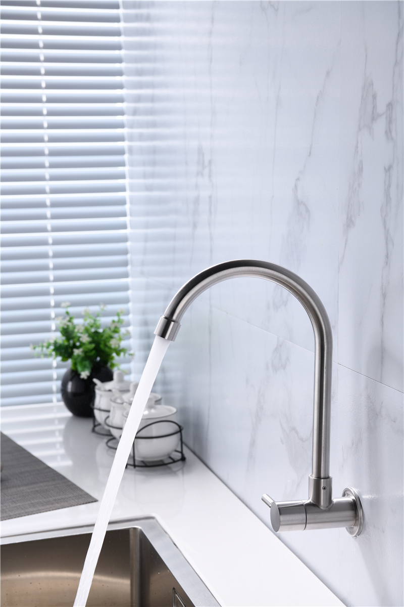 Sanitary Ware 304 SUS Hot and Cold Water Tap Wall Mounted Kitchen Mixer Tap