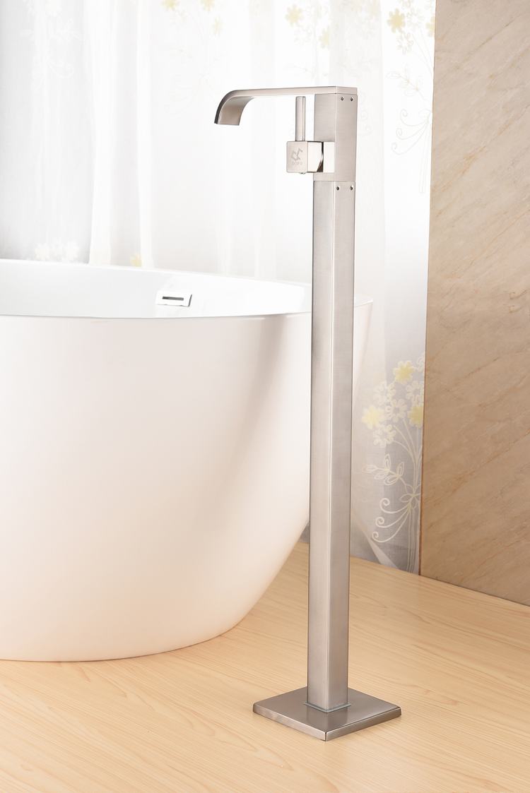 Floor Mount Brass Tub Filler Freestanding Bathtub Faucets with Hand Shower